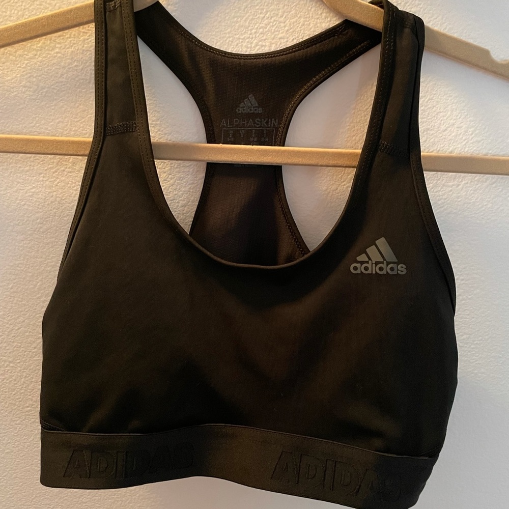 Sports bra